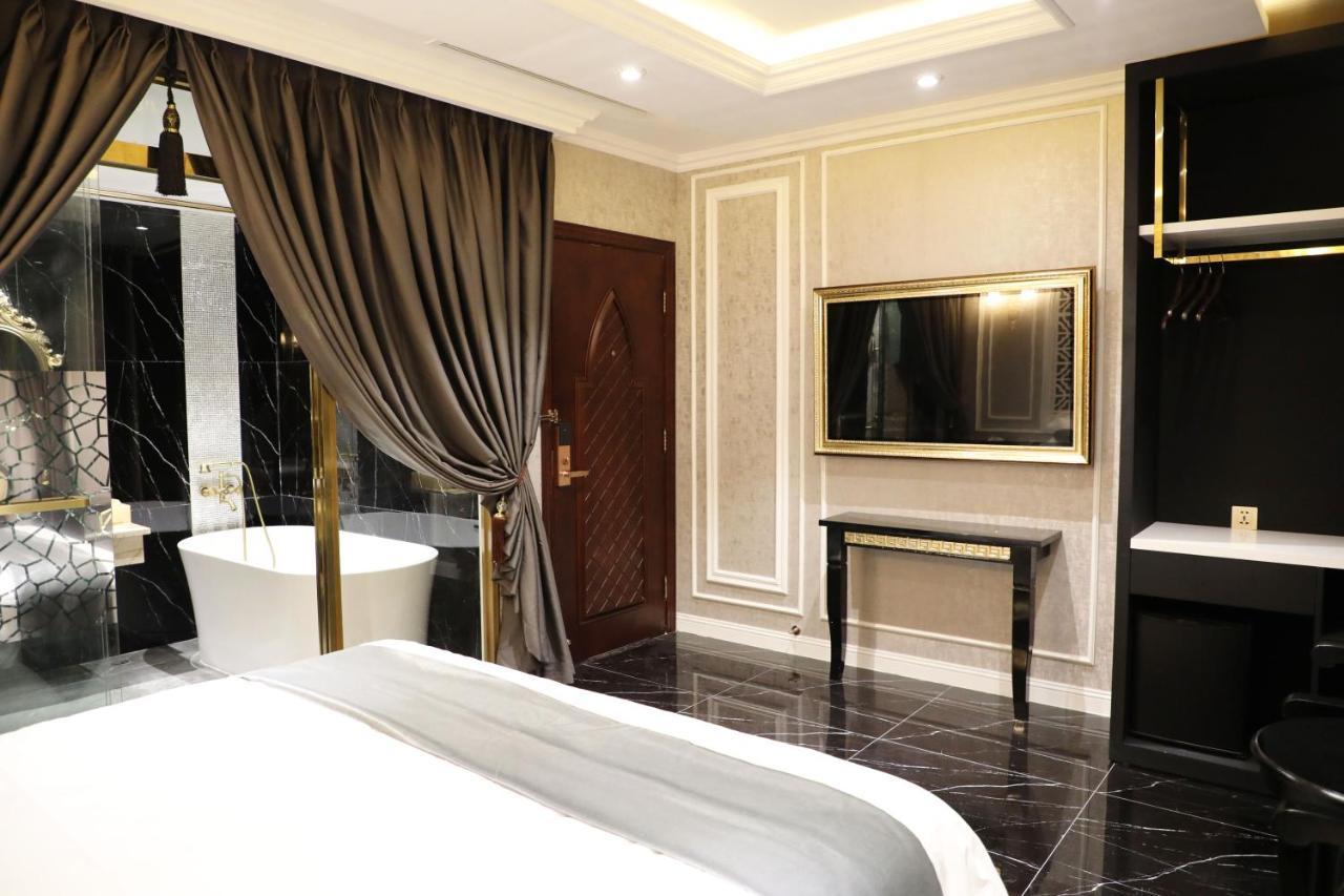 Enjoy Hotel 7 Thành Pho Ho Chí Minh Esterno foto